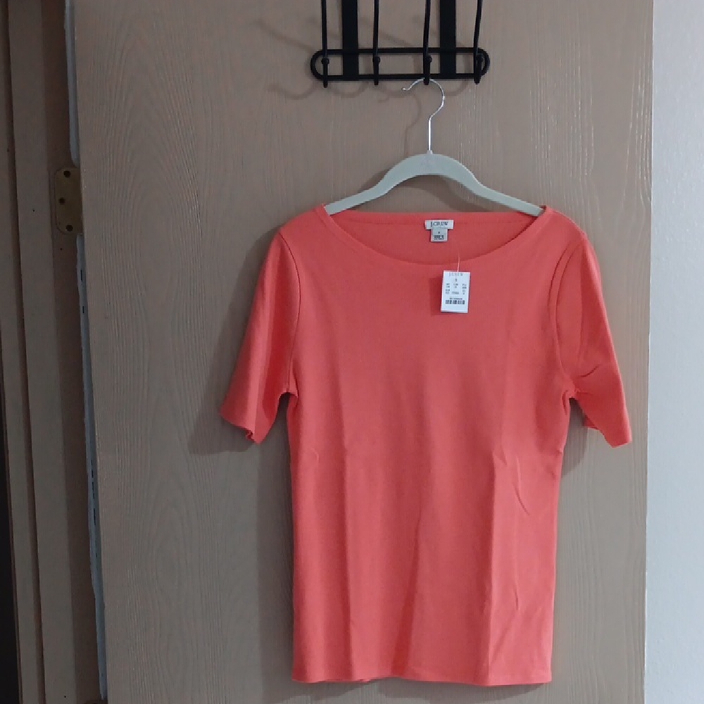 Boat neck knit top